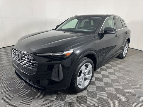 Certified 2025 Audi Q5 Premium Plus w/ Premium Plus image 3