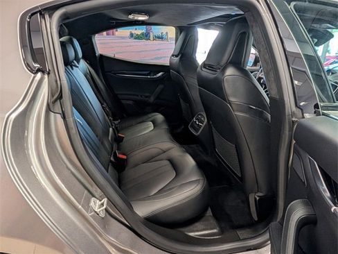 Used 2022 Maserati Ghibli Modena image 13