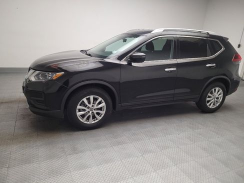 Used 2018 Nissan Rogue SV FWD image 2
