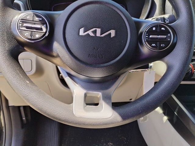 Used 2024 Kia Soul LX w/ Option Group 015 FWD image 12