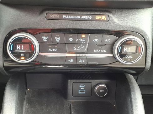 Used 2021 Ford Escape SE image 21