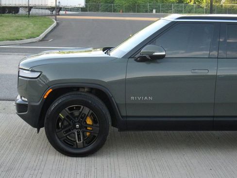 Used 2023 Rivian R1S Launch Edition AWD/4WD image 7