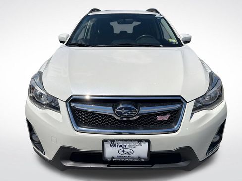Used 2017 Subaru Crosstrek 2.0i Premium AWD/4WD image 4
