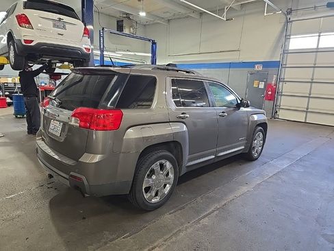 Used 2010 GMC Terrain SLT w/ Cargo Package image 13