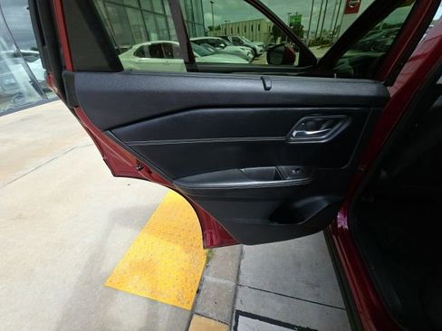 Used 2025 Nissan Rogue SV w/ SV Premium Package image 23