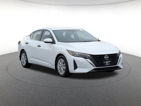 Used 2024 Nissan Sentra S image 3