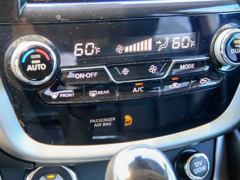 Used 2022 Nissan Murano SL FWD image 14