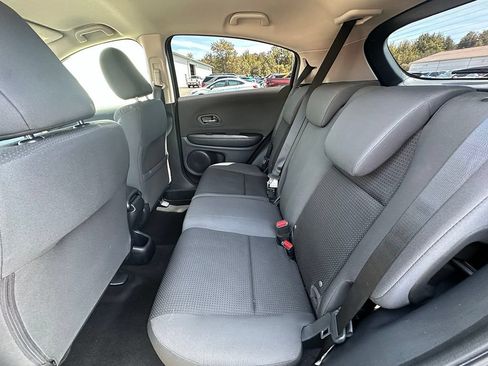 Used 2020 Honda HR-V LX image 16