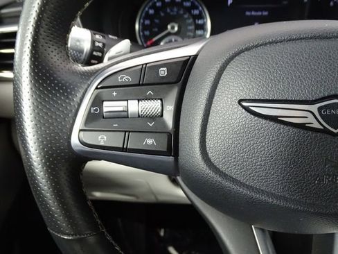 Used 2024 Genesis G70 2.5T image 25