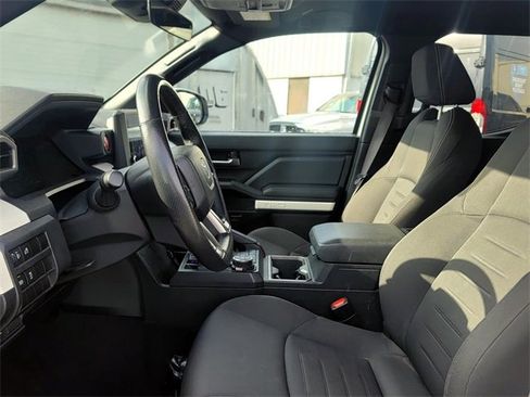 Used 2024 Toyota Tacoma TRD Sport image 11