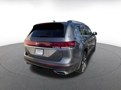 Used 2025 Volkswagen Atlas SE image 15