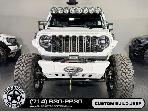 Used 2025 Jeep Wrangler Unlimited Rubicon 4xe w/ Safety Group AWD/4WD image 10