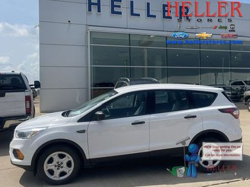 Used 2017 Ford Escape S FWD image 1