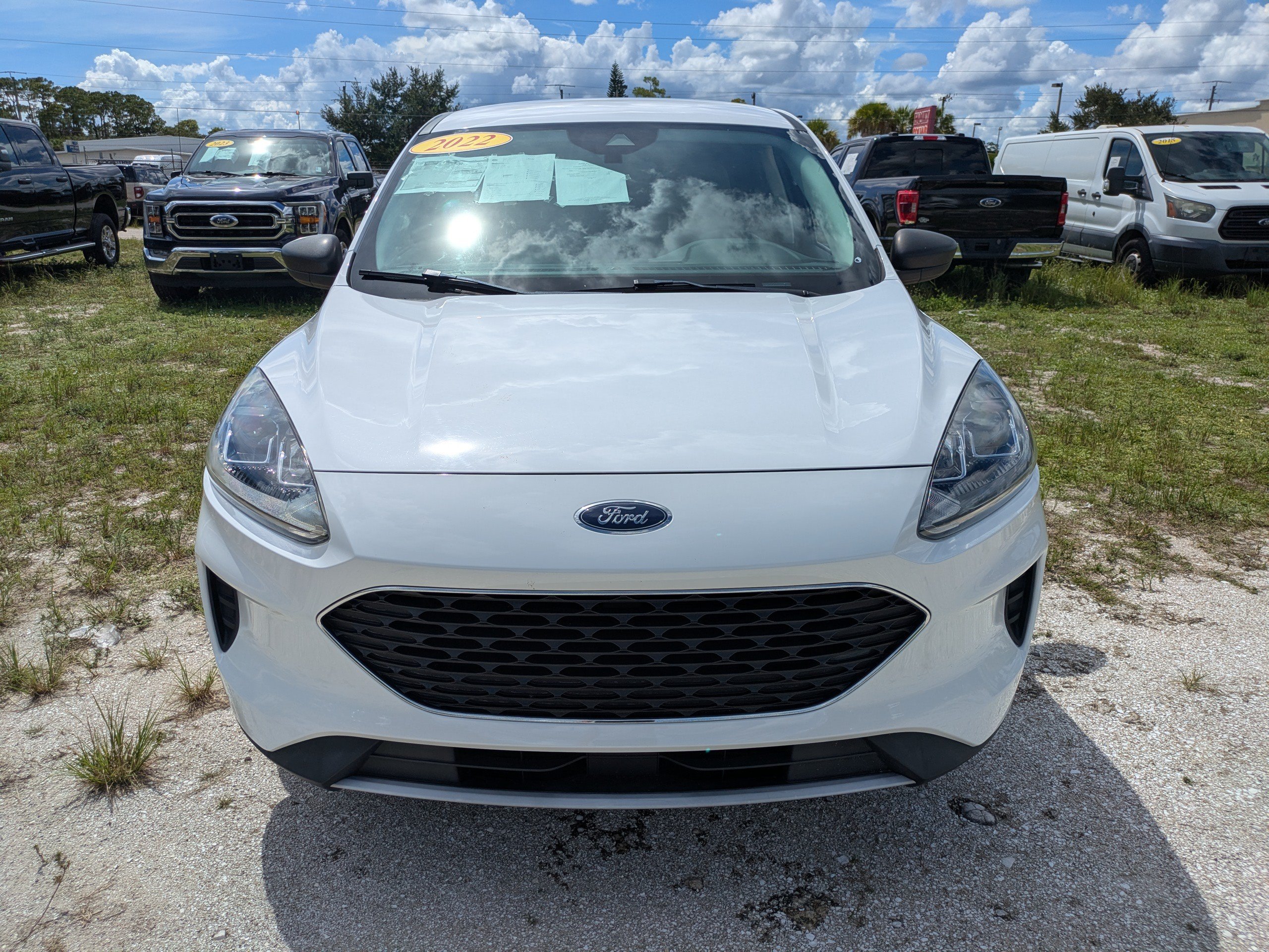 Used 2022 Ford Escape SE FWD image 9