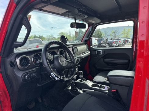 Used 2020 Jeep Gladiator Sport w/ Quick Order Package 24S image 7