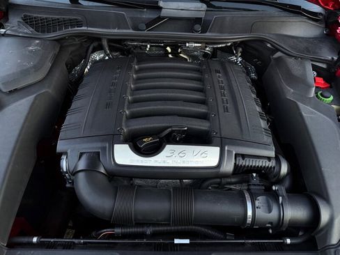 Used 2014 Porsche Cayenne image 33