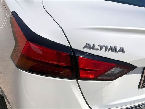 Used 2023 Nissan Altima 2.5 SR w/ SR Premium Package FWD image 30