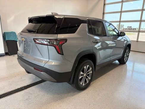 New 2027 Chevrolet Equinox LT AWD/4WD image 12