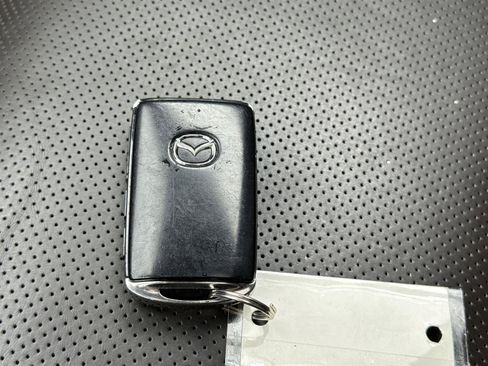 Used 2022 MAZDA CX-9 Signature image 16