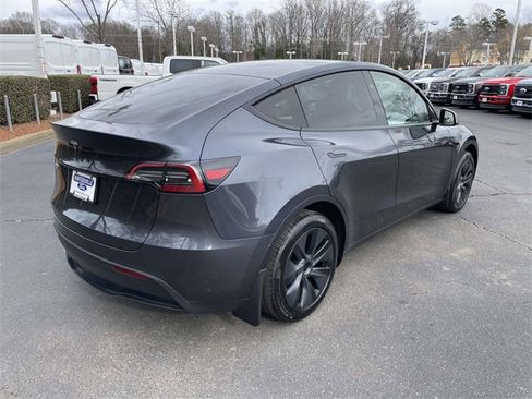 Used 2025 Tesla Model Y Long Range image 6