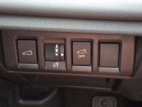 Used 2023 Subaru Outback Touring AWD/4WD image 25