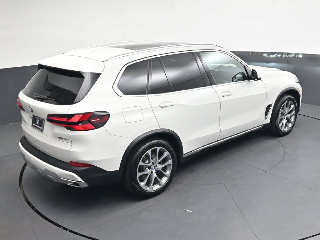 Certified 2024 BMW X5 xDrive40i w/ Parking Assistance Package AWD/4WD image 26