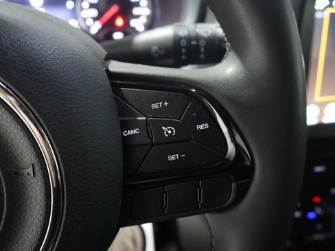 Used 2022 Jeep Renegade Altitude image 35