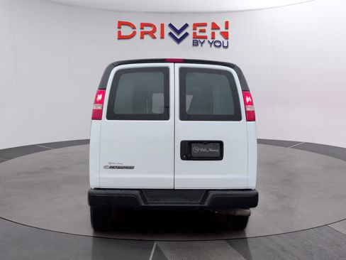 Used 2019 Chevrolet Express 2500 w/ Driver Convenience Package image 4