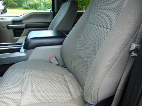 Used 2017 Ford F150 XLT w/ Equipment Group 302A Luxury AWD/4WD image 47