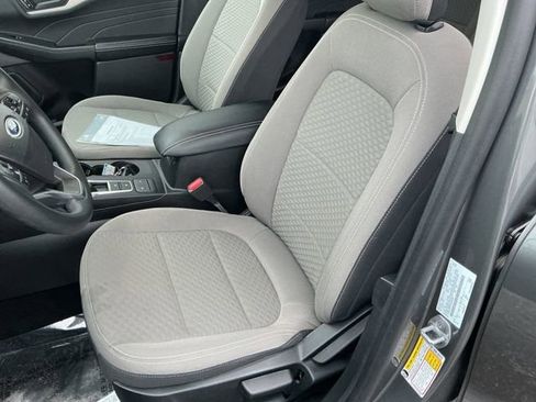 Used 2022 Ford Escape SE image 33