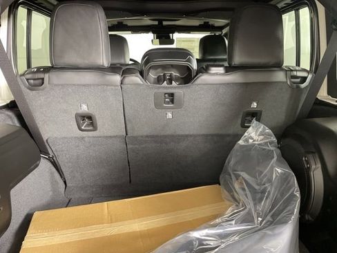 New 2025 Jeep Wrangler Unlimited Rubicon 392 image 18