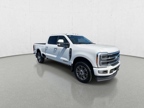 Used 2023 Ford F350 Limited w/ FX4 Off-Road Package AWD/4WD image 2