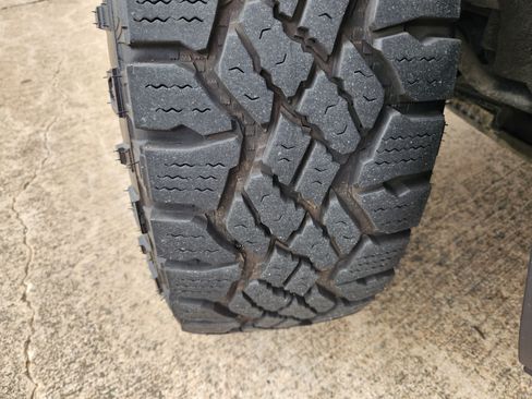 Used 2020 Land Rover Defender 110 S AWD/4WD image 12