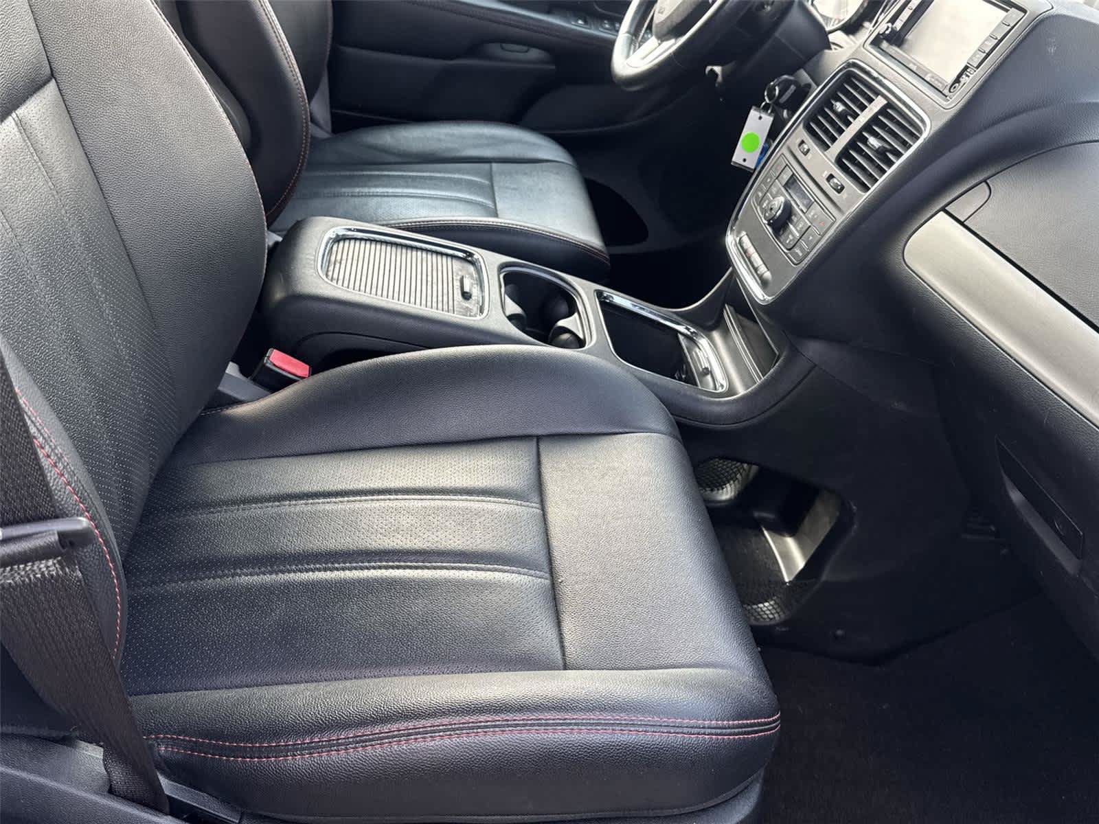 Used 2019 Dodge Grand Caravan GT FWD image 16