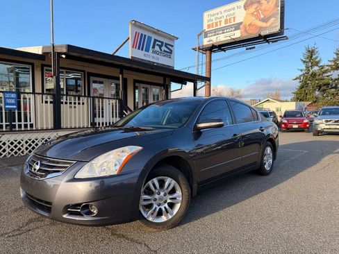 Used 2010 Nissan Altima 2.5 S w/ Premium Audio Pkg FWD image 1