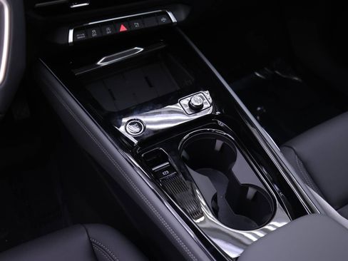 New 2026 Audi Q3 quattro 2.0T AWD/4WD image 14