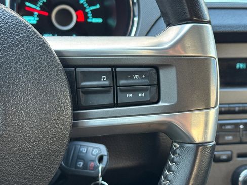 Used 2013 Ford Mustang Coupe RWD image 35