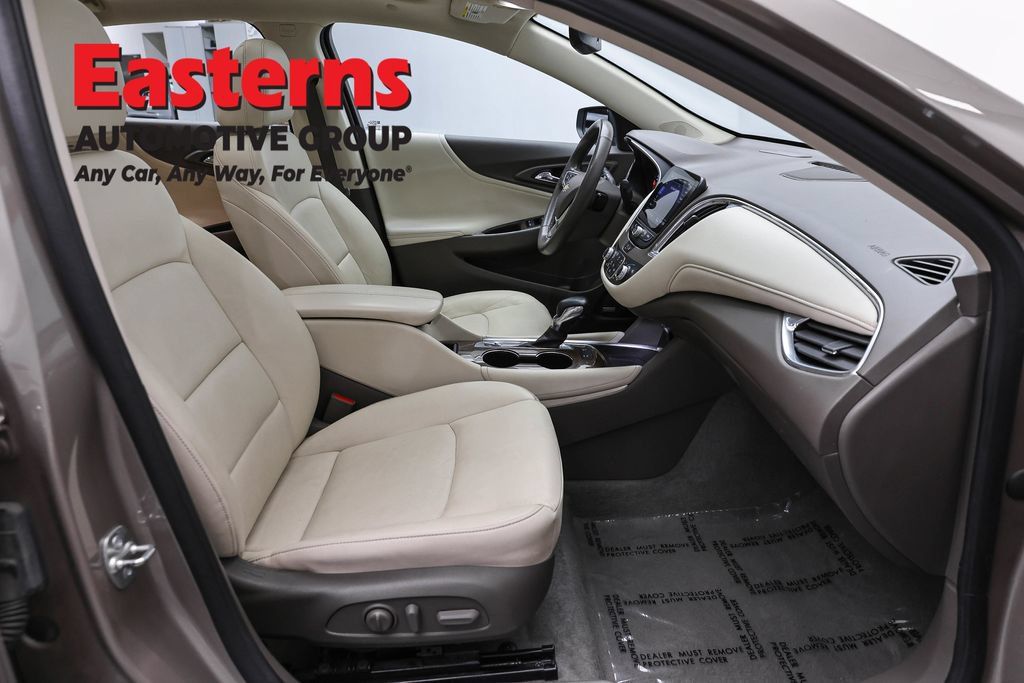 Used 2024 Chevrolet Malibu LT FWD image 28