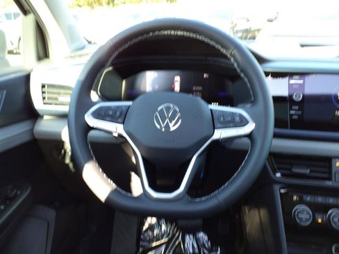 New 2024 Volkswagen Taos SE image 12