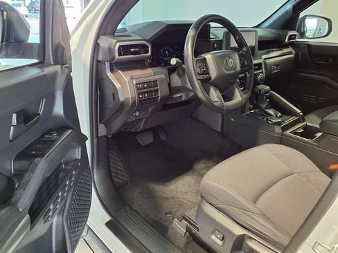 Used 2025 Toyota Tacoma SR5 AWD/4WD image 8