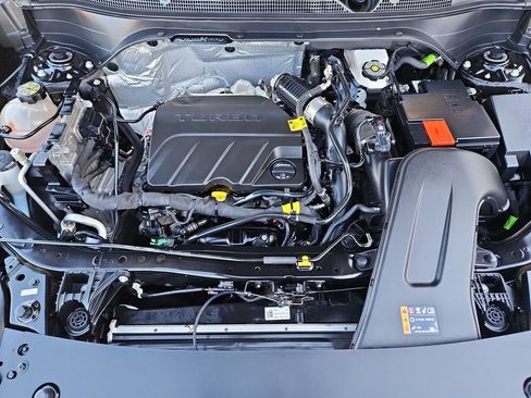 Used 2024 Chevrolet Trax LS FWD image 21