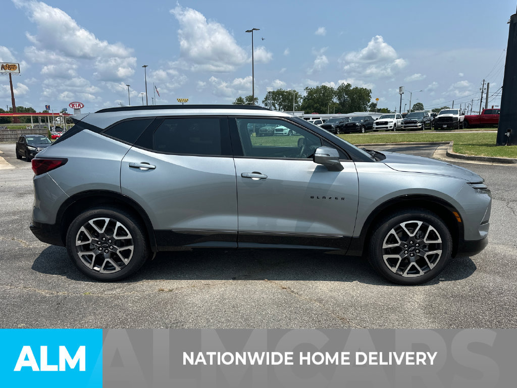 Used 2025 Chevrolet Blazer RS FWD image 4