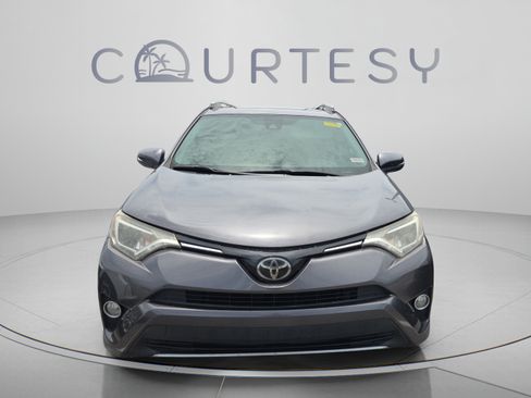 Used 2017 Toyota RAV4 XLE FWD image 4