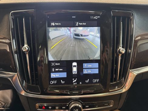 Used 2018 Volvo S90 T5 Momentum w/ Convenience Package image 24