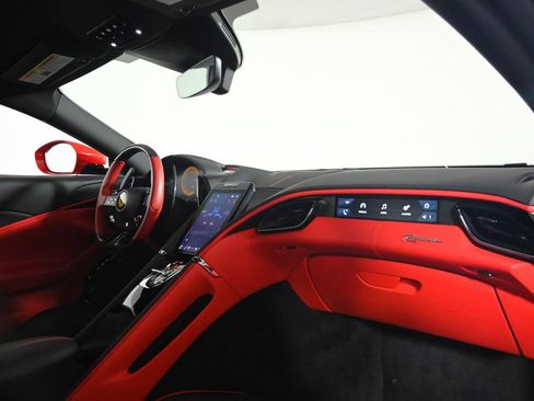 Used 2022 Ferrari Roma RWD image 18