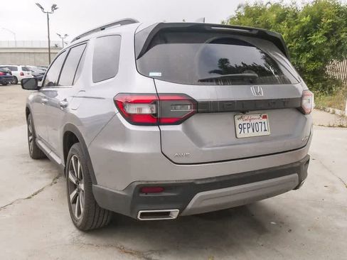 Used 2023 Honda Pilot Elite image 7