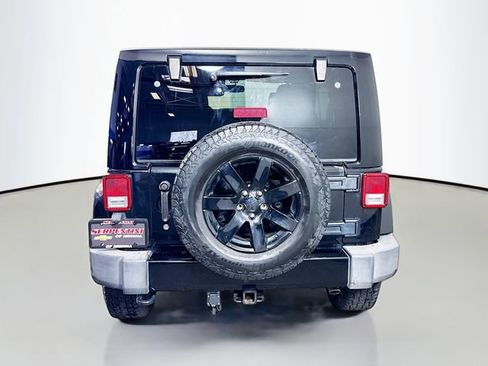 Used 2014 Jeep Wrangler Unlimited Altitude image 7