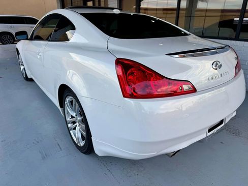 Used 2009 INFINITI G37 Journey w/ Premium Pkg image 3