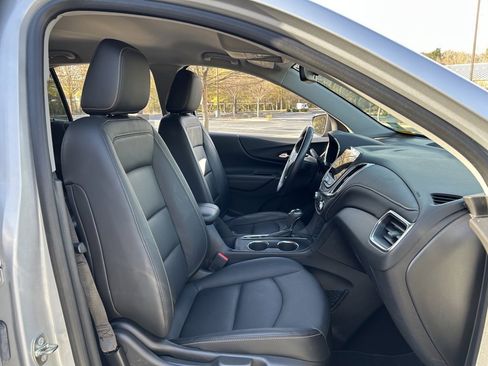 Used 2018 Chevrolet Equinox Premier image 44