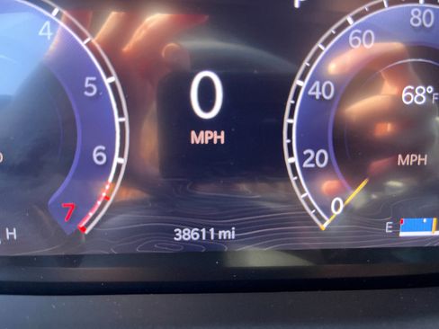 Used 2023 Jeep Grand Cherokee Altitude image 38